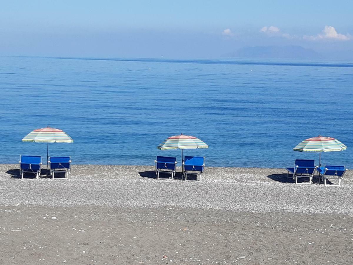 La Foresteria Di Maestina Барчеллона-Поццо-ді-Готто Екстер'єр фото